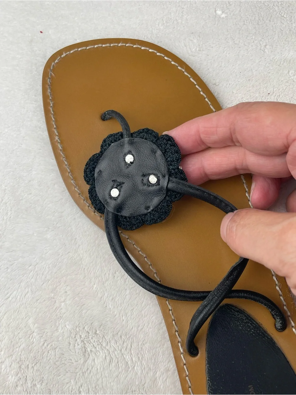 Nordstrom boutique Black Leather Floral Rhinestone Thong Sandals
